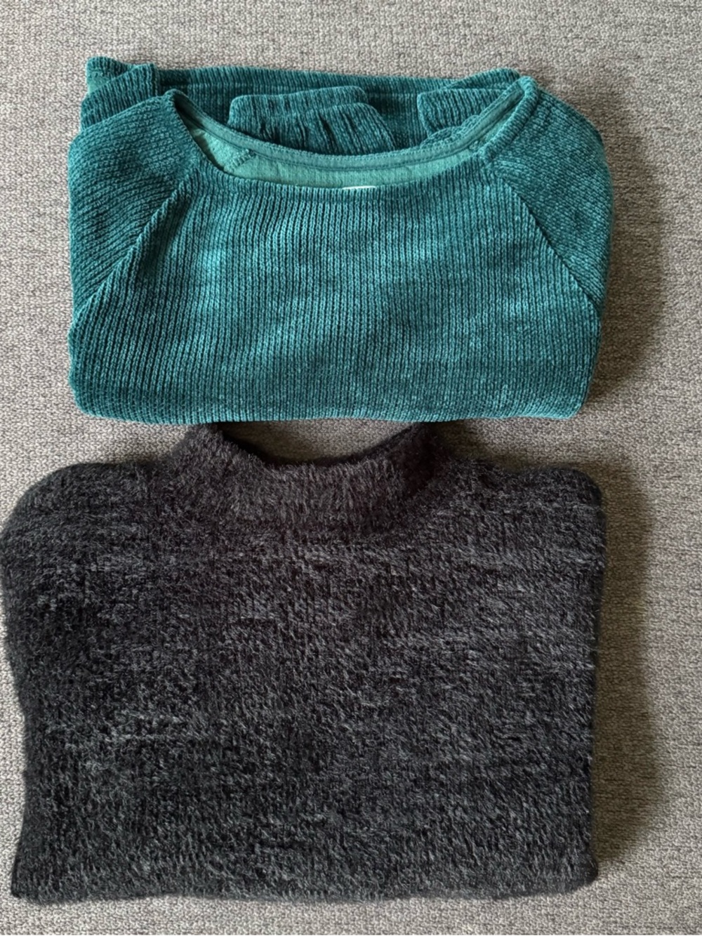 Bundle Set 2PC Sweater Pullover Holiday Black Green Knit Soft Girls 7-8
